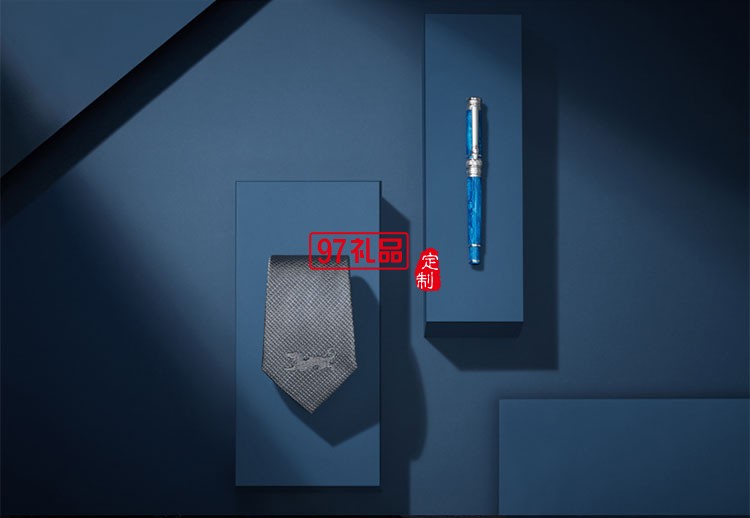 萬事利元首禮麒麟從容不迫 精英派頭 縱情馳騁，盡享生活    