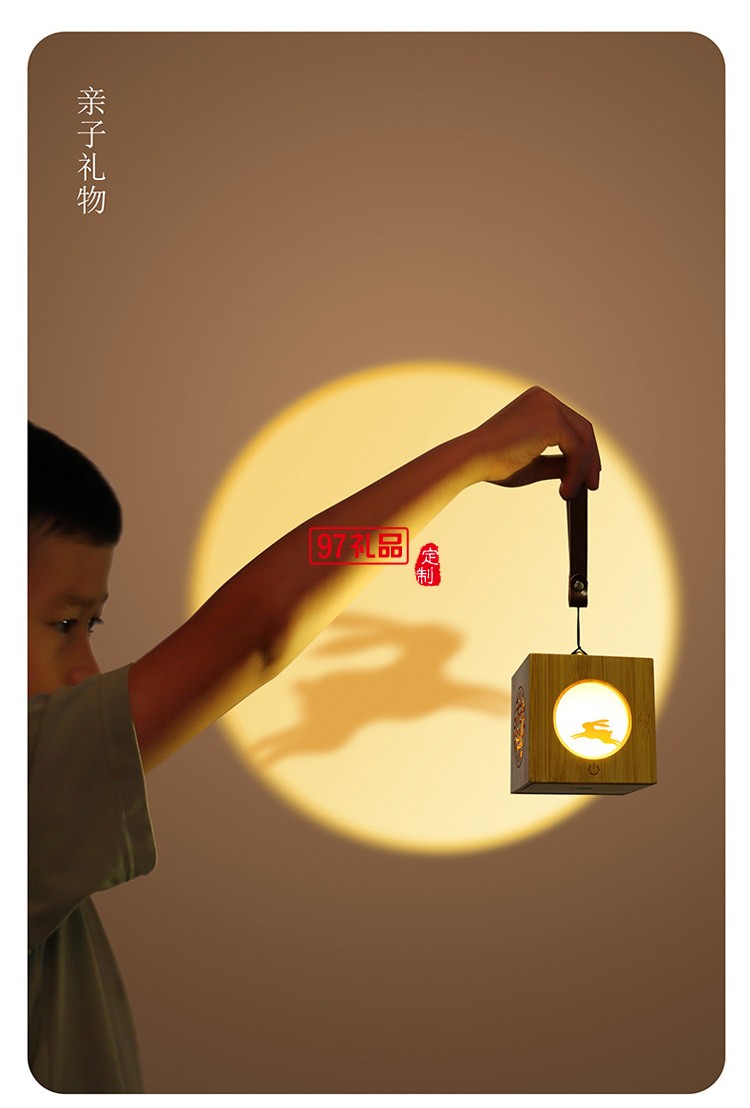 古風(fēng)異見(jiàn)追月投光燈創(chuàng)意中秋禮物氛圍夜燈中國(guó)風(fēng)木質(zhì)燈籠小夜燈